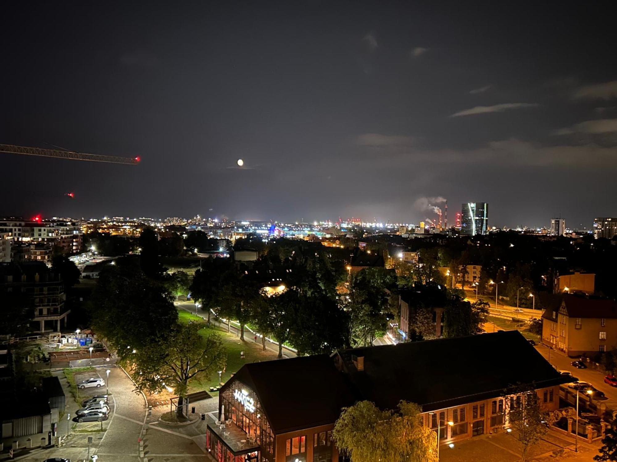 Apartament Z Widokiem Na Gdansk I Zatoke Free & Priv Parking Buitenkant foto